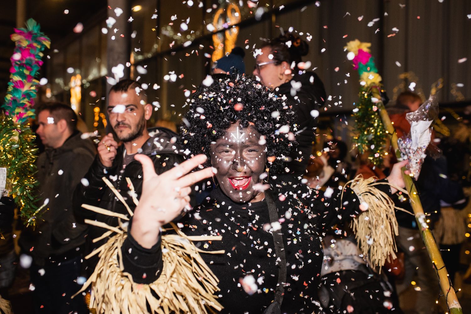 Camas adelanta la bienvenida a 2025 con sus tradicionales precampanadas