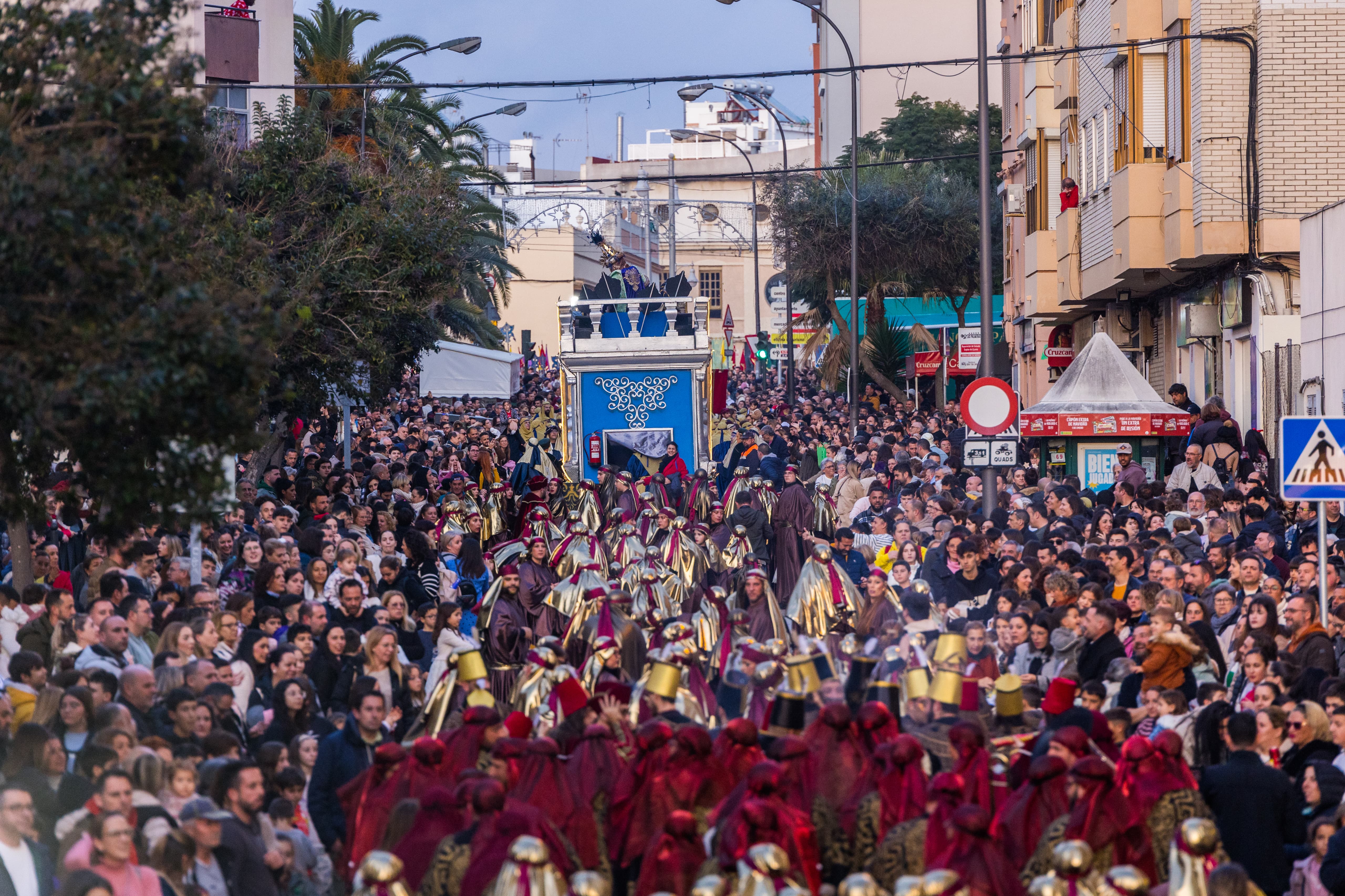 La Cabalgata de Reyes Magos de San Fernando 2025, en imágenes.