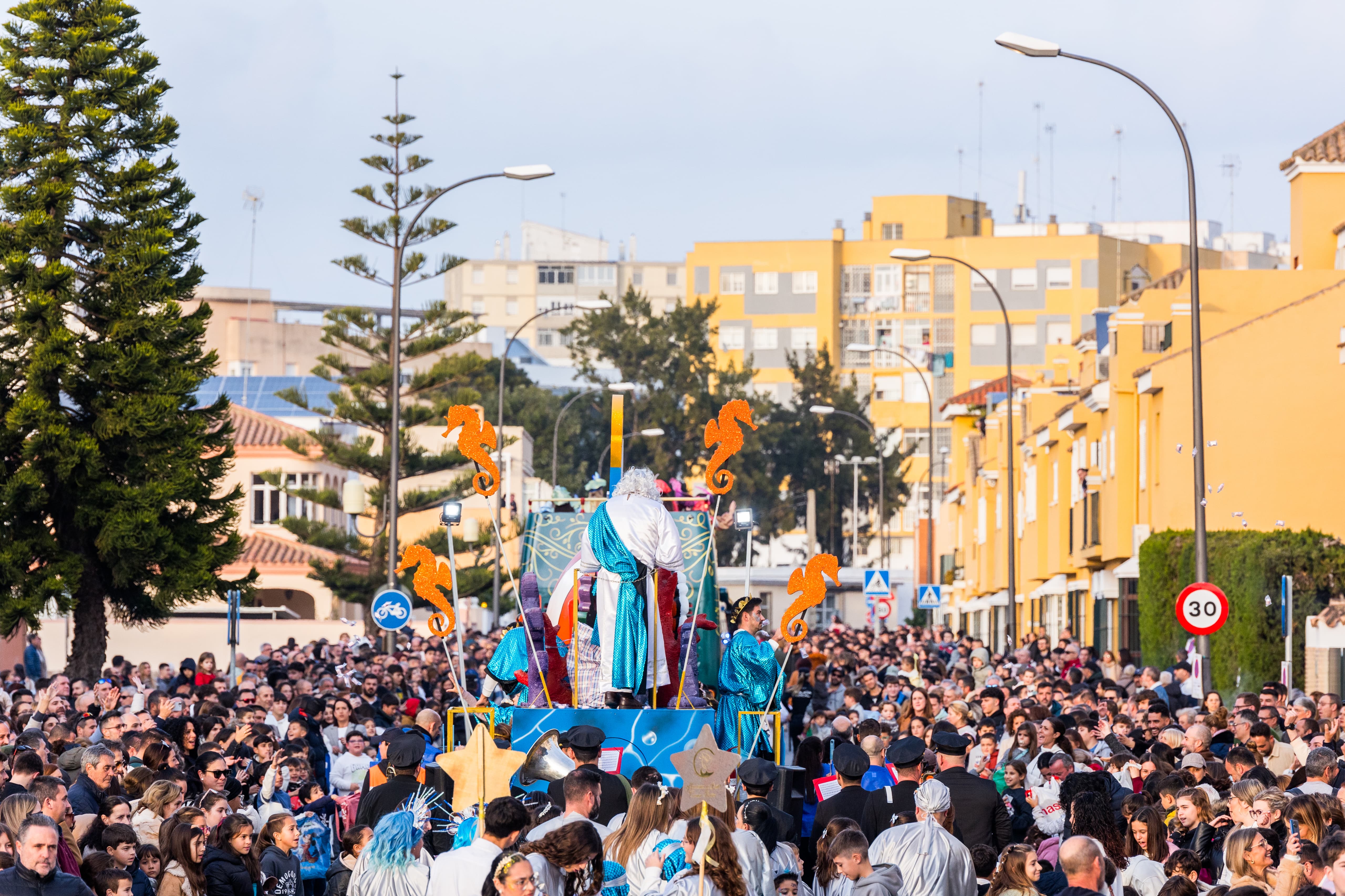 La Cabalgata de Reyes Magos de San Fernando 2025, en imágenes.