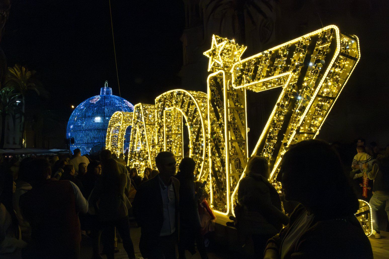 Ximenez Group ha decorado la capital esta Navidad. Ximenez Group ha decorado la capital esta Navidad.