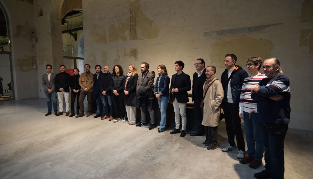 Responsables del festival y delegados asistentes a la presentación de ciclo musical. 