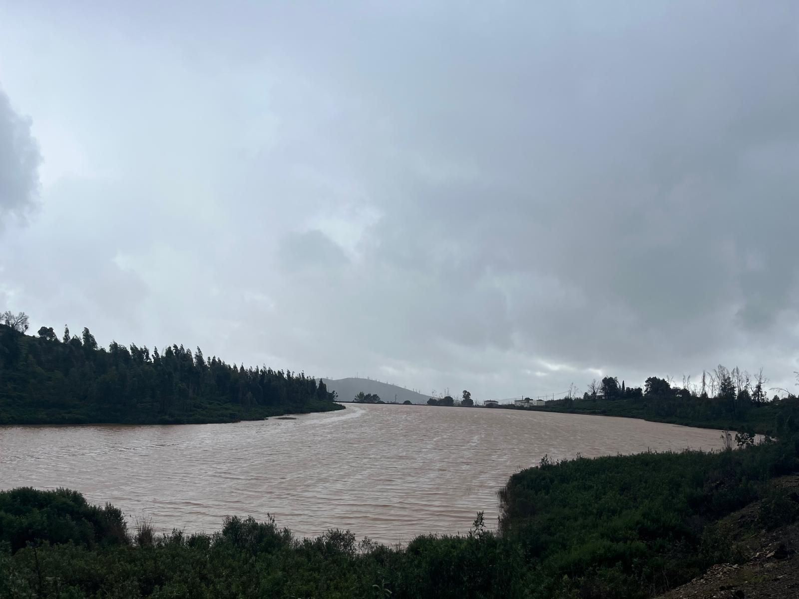 El embalse de la pedanía de Cueva de la Mora, en Huelva.