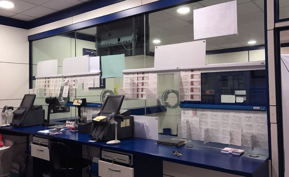 Administración de Roquetas de Mar donde se ha sellado un boleto ganador de segunda categoría de Euromillones.