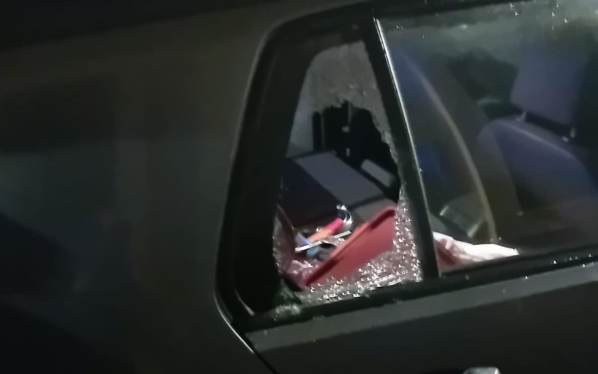 Uno de los coches en los que han robado en el centro de Jerez.