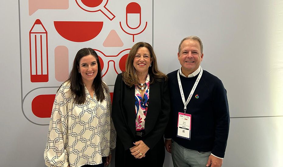 La consejera de Desarrollo Educativo y FP, María del Carmen Castillo, ha mantenido un encuentro con el director mundial de Educación en Google, Kevin Kells, en el BETT de Londres.
