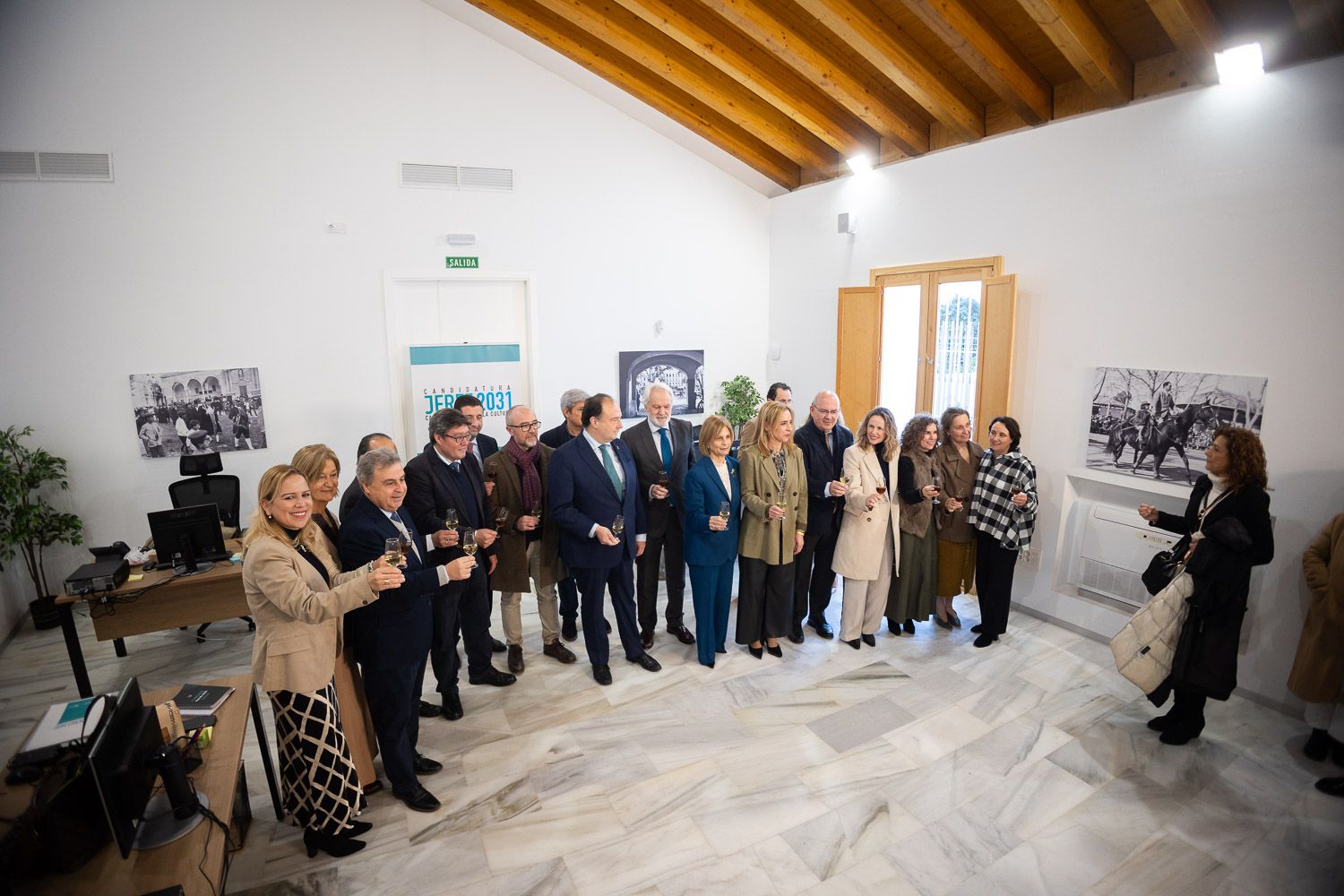 Inauguración de la Oficina Técnica de Jerez 2031, en el Tabanco del Duque.