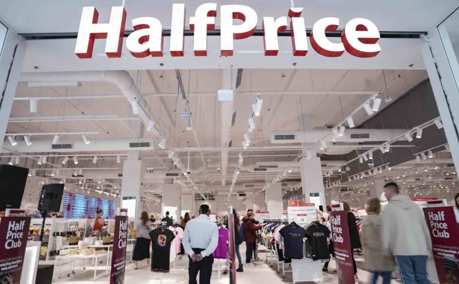 En la imagen de la propia compañía, una de las tiendas de Half Price.