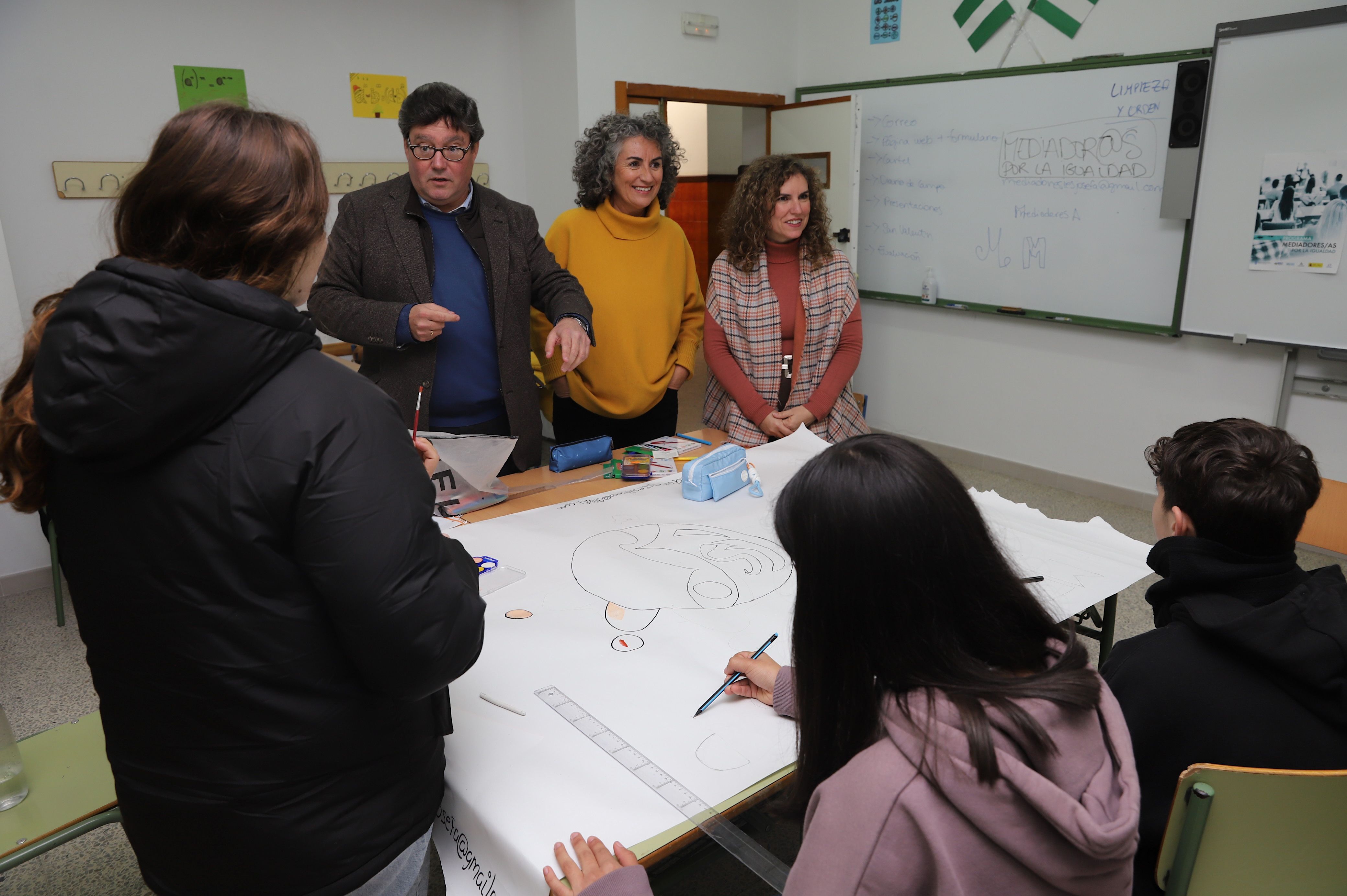 Susana Sánchez y José Ángel Aparicio han conocido el desarrollo de las actividades en el IES Josefa de los Reyes.