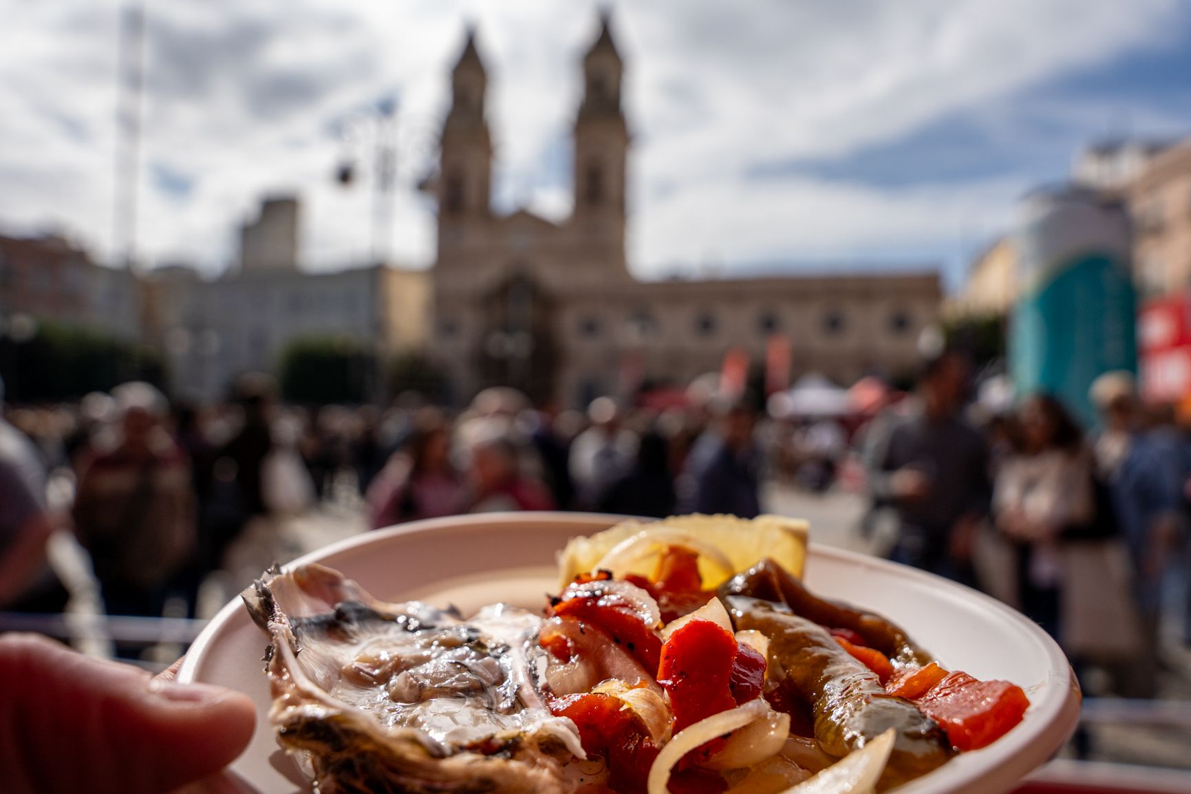 Una pasada Ostionada, un evento típico del Carnaval gaditano. Una pasada Ostionada, un evento típico del Carnaval gaditano.