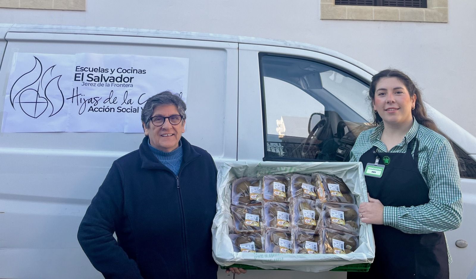 Mercadona entrega alimentos a entidades sociales.