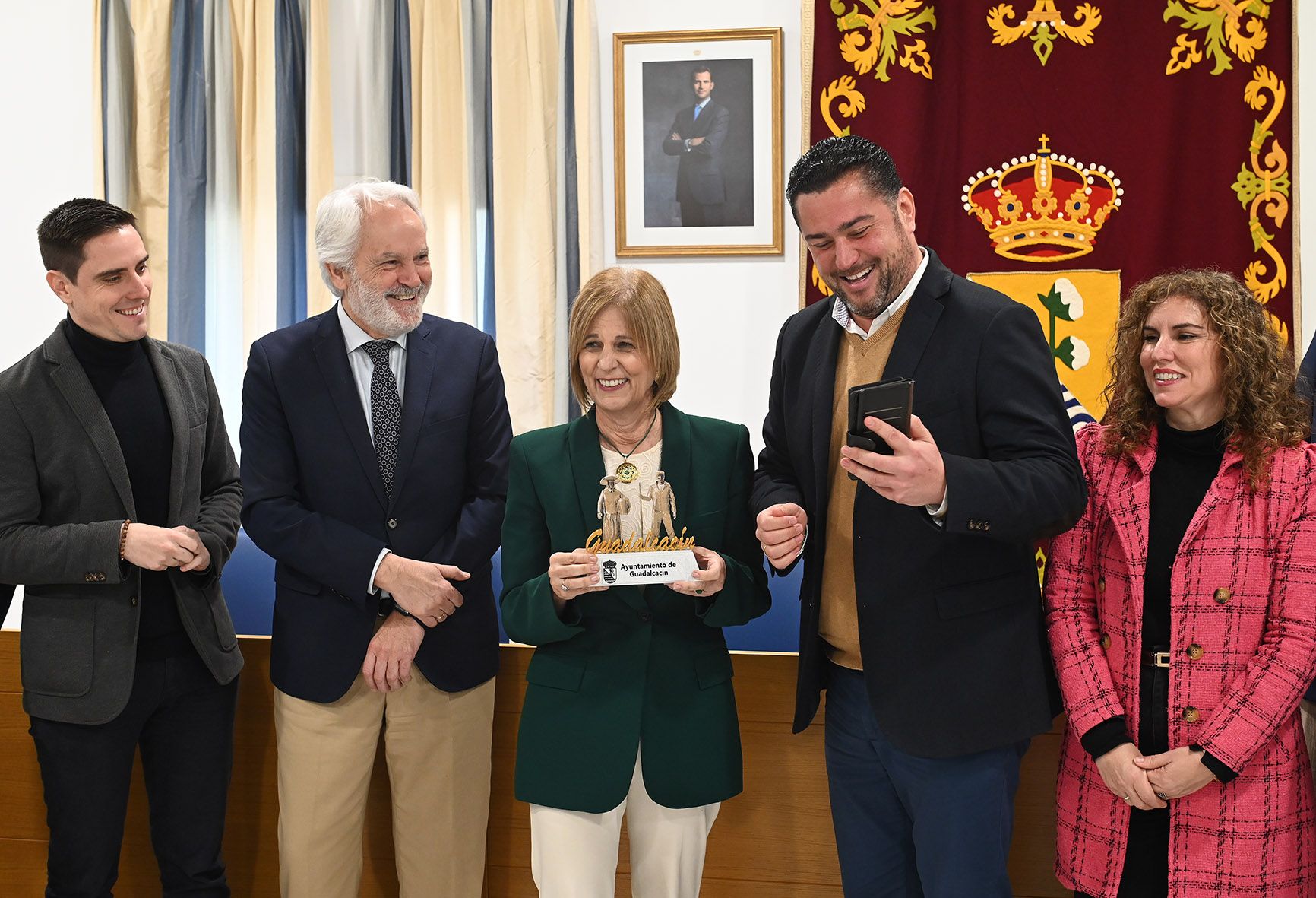 La visita de la alcaldesa de Jerez a Guadalcacín. La visita de la alcaldesa de Jerez a Guadalcacín.