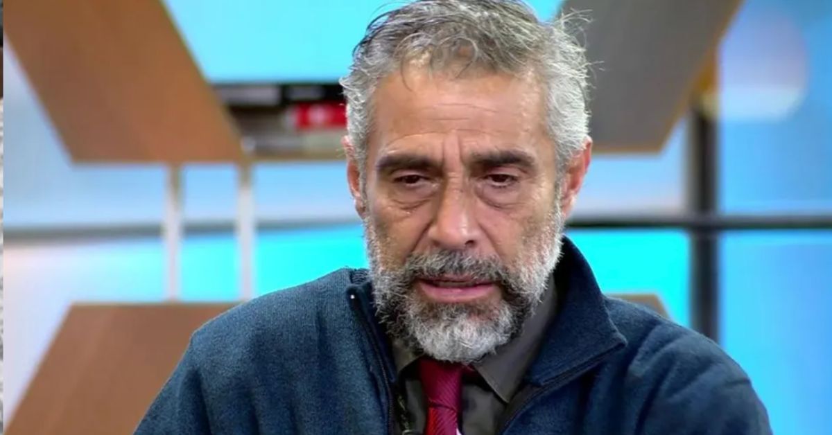 Óscar, en el promaga de Telecinco al que ha acudido para denunciar la desaparición de su hermano.