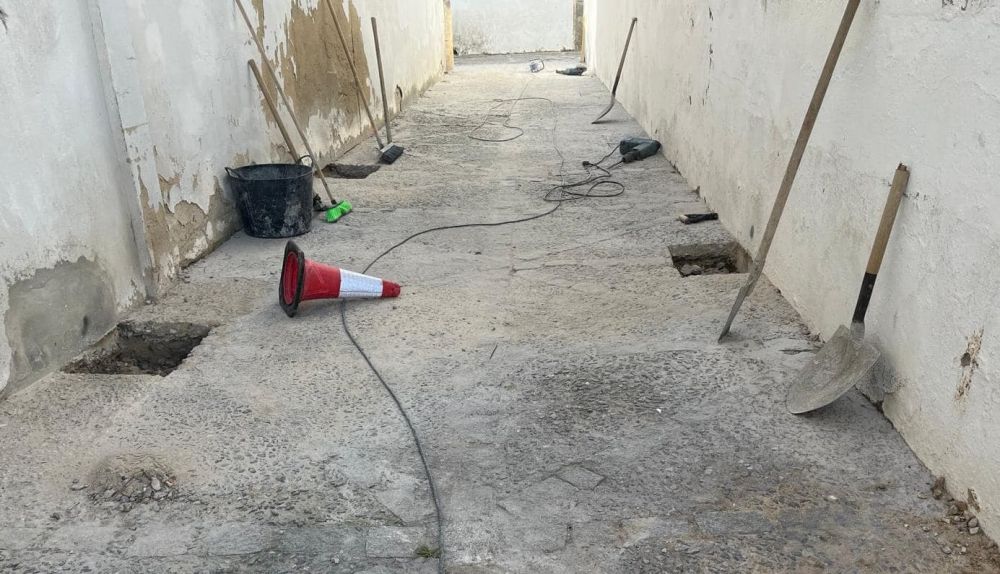 Trabajos en Rincón Malillo, que lucirá emparrado en breve.