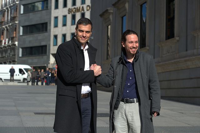 Pedro Sánchez con Pablo Iglesias en una fotografía de archivo.