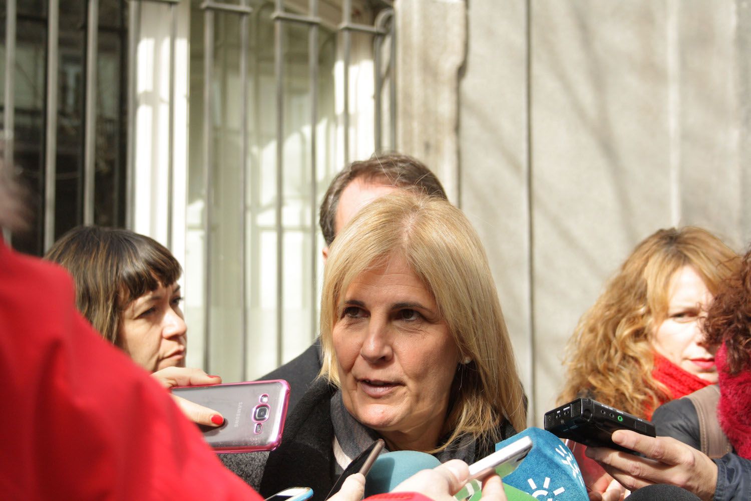 Pelayo, declarando ante los medios frente al Supremo, en 2016.