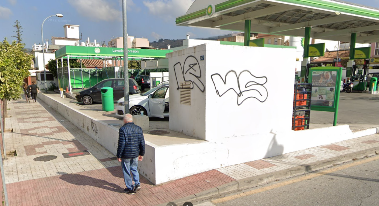 Una gasolinera en Málaga, en una imagen de archivo.