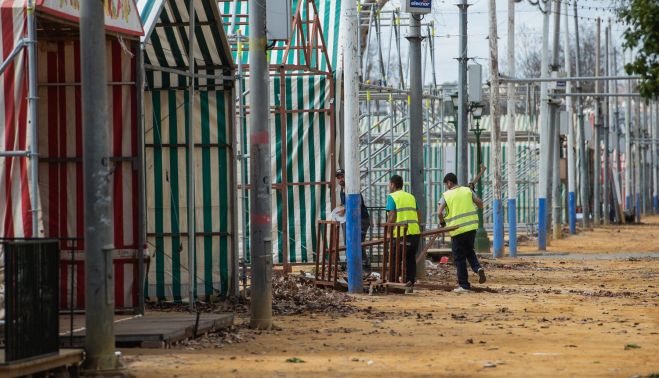 Los operarios ya están trabajando para la Feria de Abril.