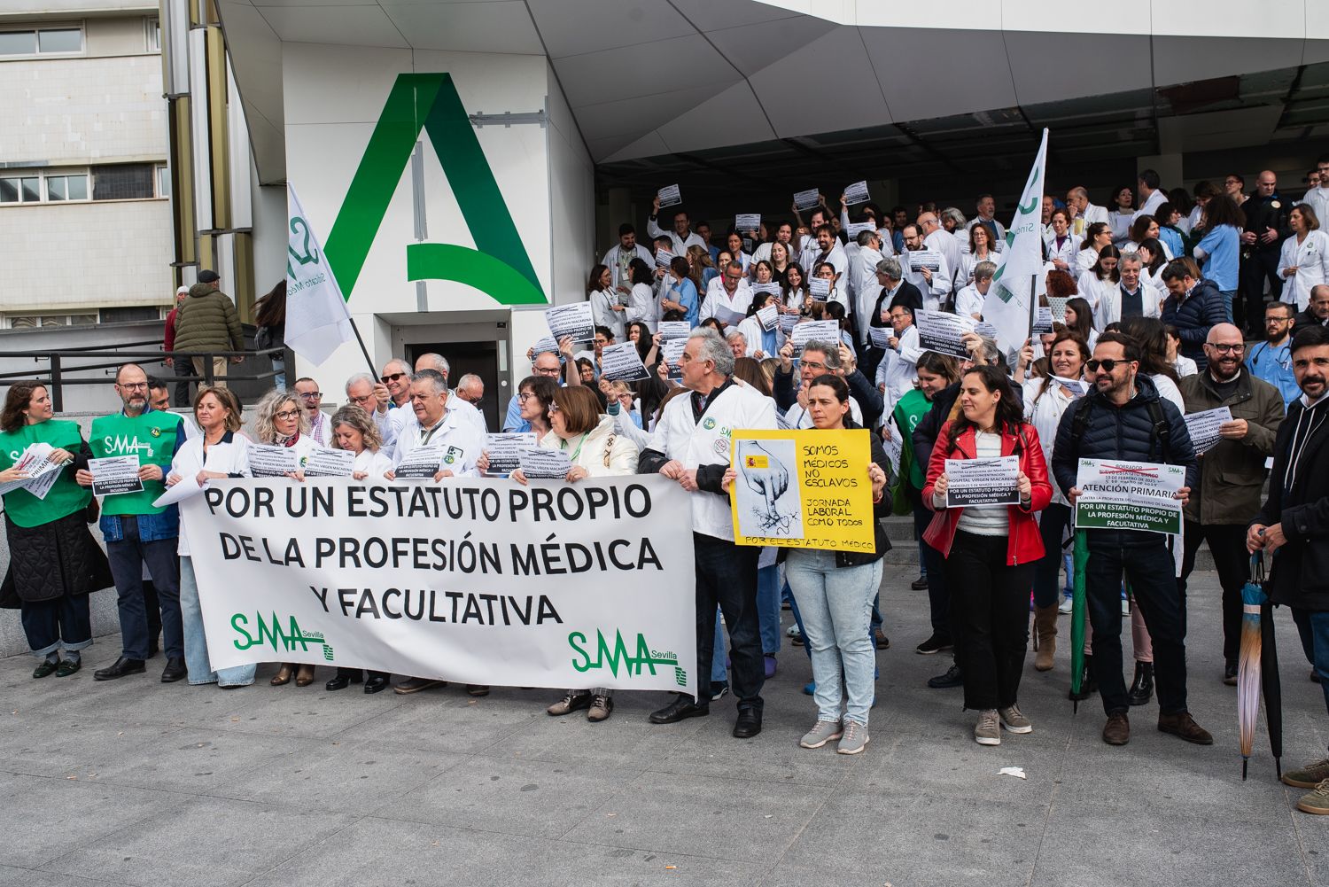 Protesta del Sindicato Médico en el Hospital Macarena.