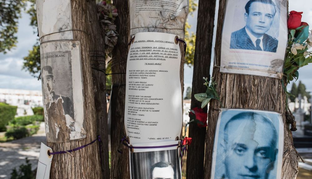 La Fosa Monumento, en el cementerio de Sevilla.