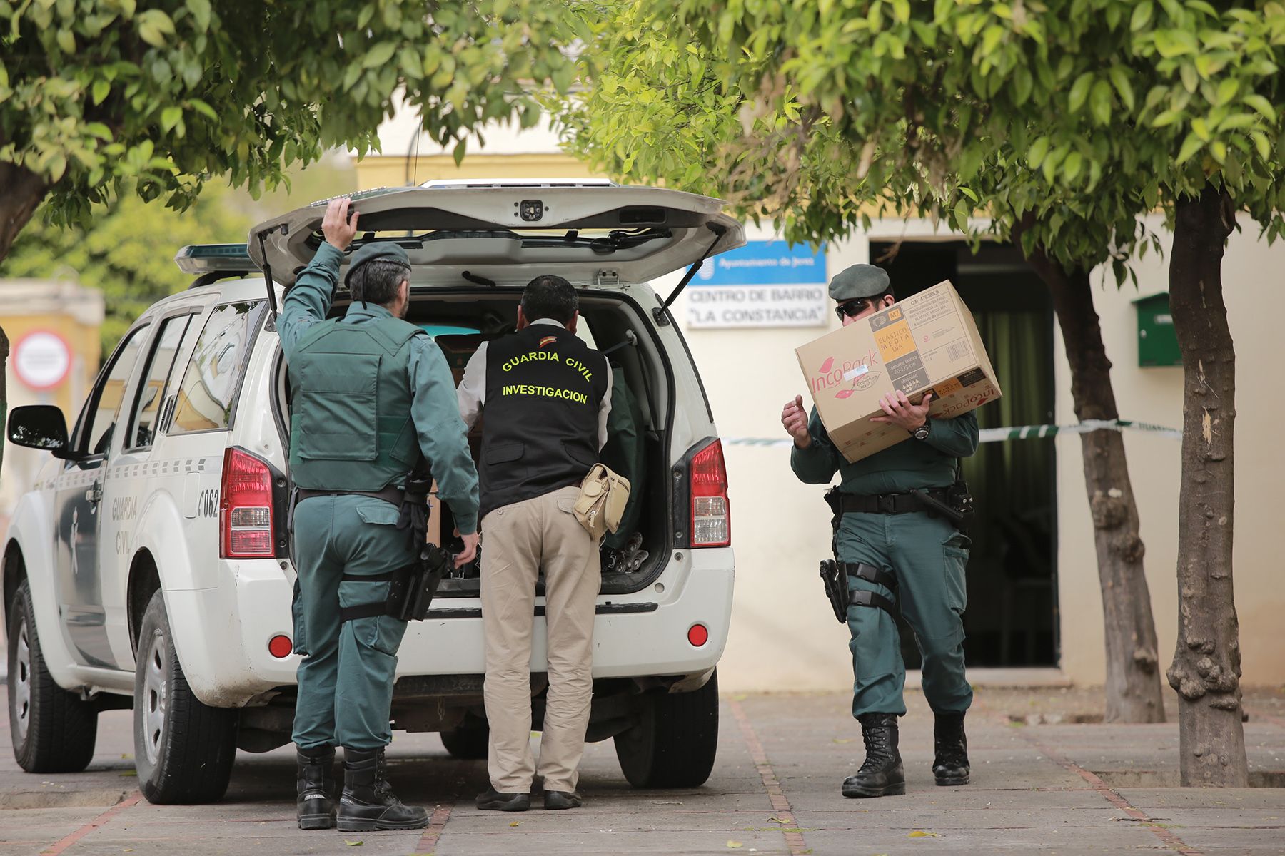 Operativo de la Guardia Civil, en 2016, por el consultorio médico ilegal de La Constancia. Autor: JUAN CARLOS TORO