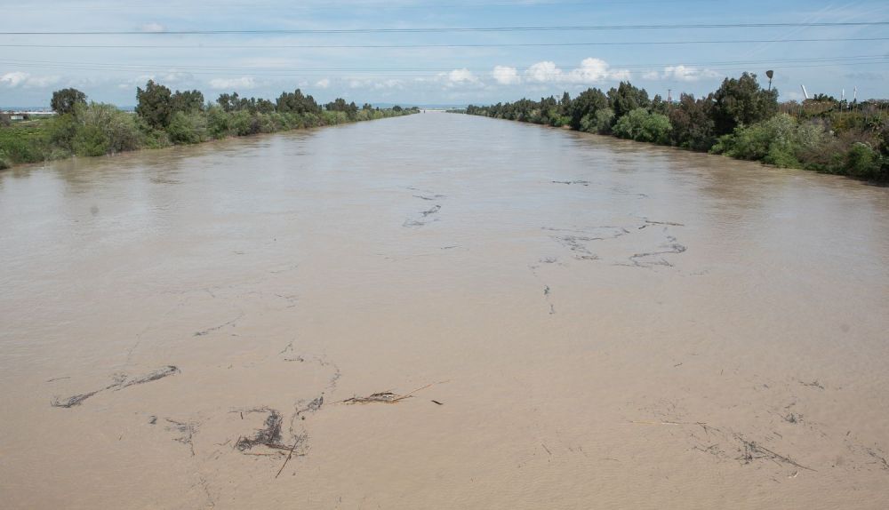 El río Guadalquivir durante las crecidas de marzo. 