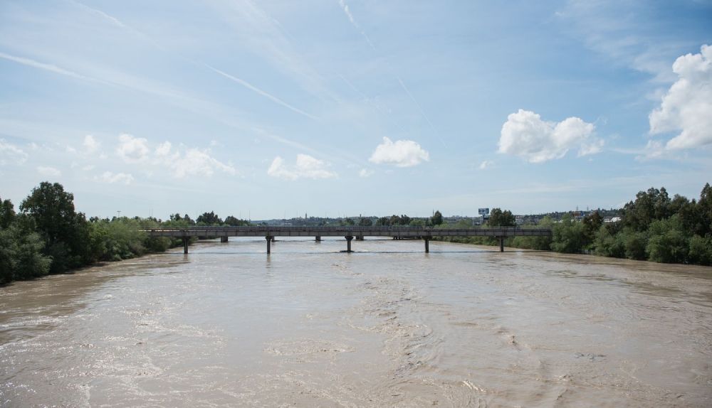 El río Guadalquivir en una imagen de archivo durante las crecidas.