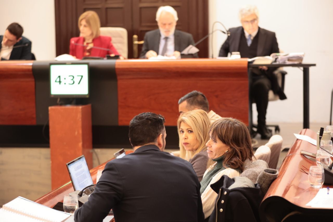 García-Pelayo revela en el pleno, el pasado viernes, lo que le confesó Mamen Sánchez cuando perdió la Alcaldía.