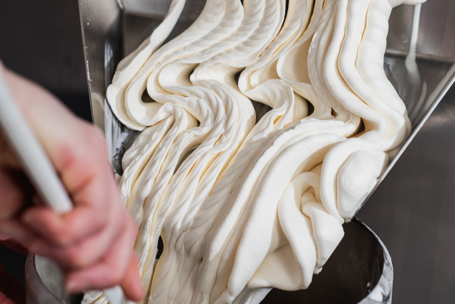 Elaboración de helado en una imagen de archivo.