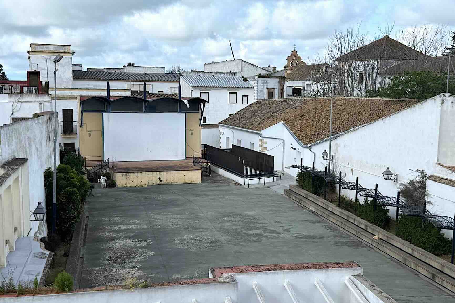 Estado actual del Cine Astoria, en el centro de Jerez.