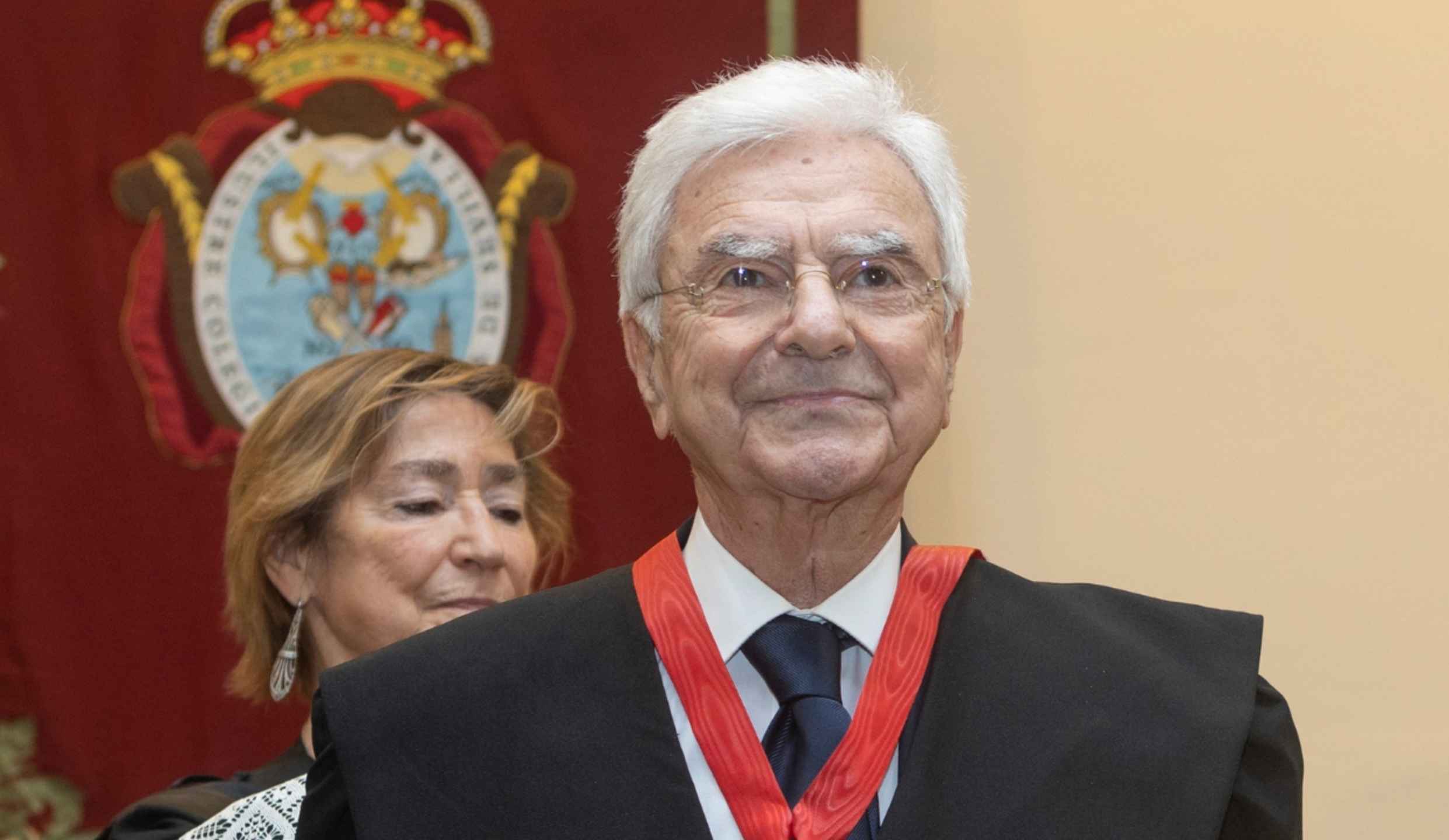 Francisco Baena Bocanegra, el día que recibió la Medalla la Mérito en el Servicio de la Abogacía.