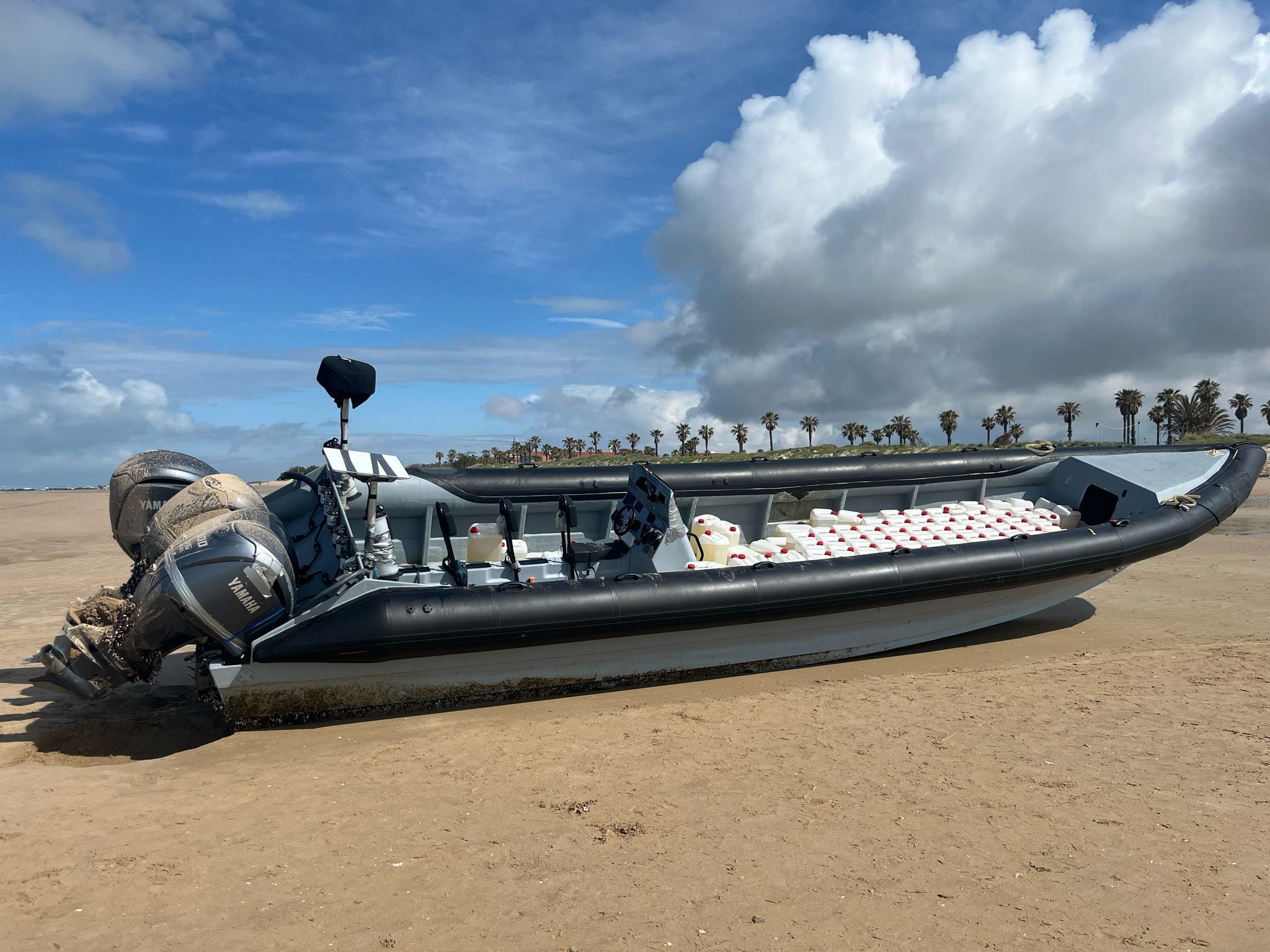 Contrabando de gasolina en tres playas de la costa de Cádiz. 