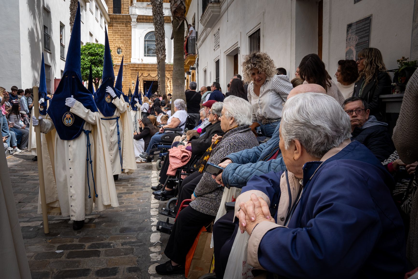 Una procesión el Lunes Santo de la Semana Santa de Cádiz, en 2025.