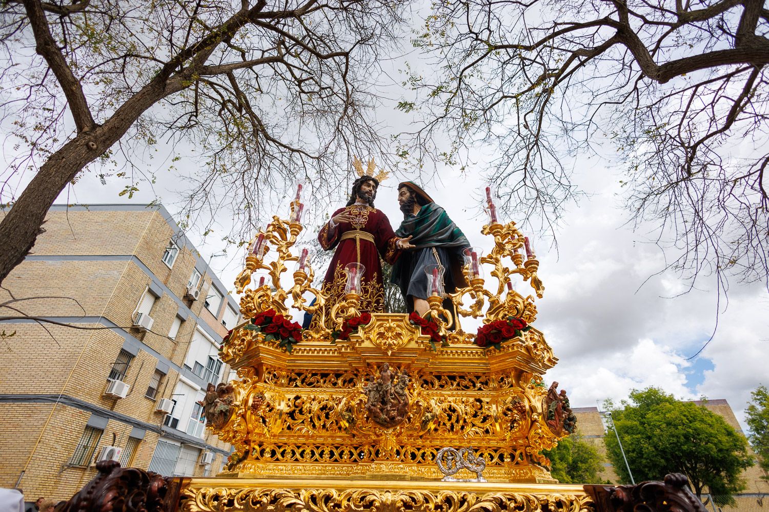 El misterio de La Clemencia en el Martes Santo por las calles de San Benito. 