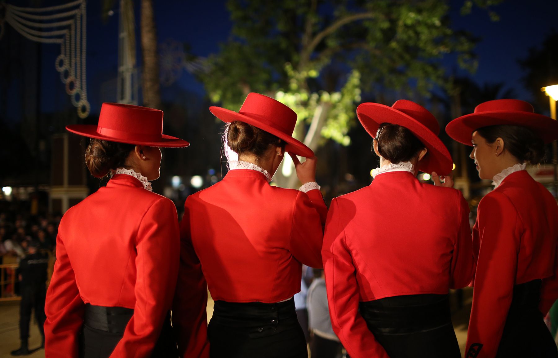 Azafatas de Tío Pepe, en un alumbrado de una pasada edición de la Feria del Caballo.
