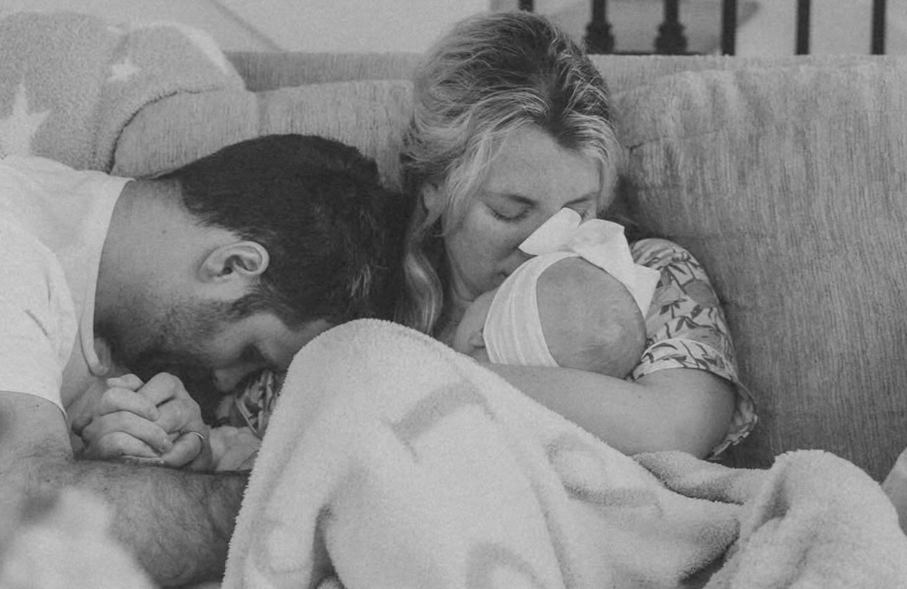 Lauren Cummings y su esposo Wilson atraviesan uno de los momentos más dolorosos de su vida: su hija, Lily Ann, ha fallecido.