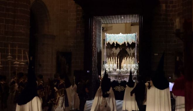 La Amargura, entrando en Catedral.