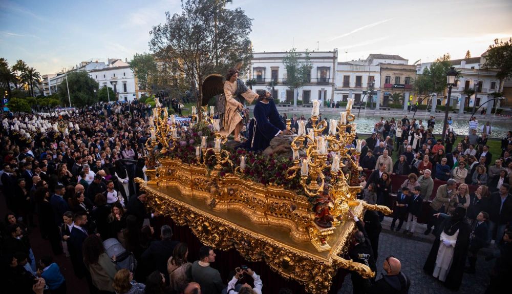El paso de misterio de la Oración en el Huerto, por el Mamelón