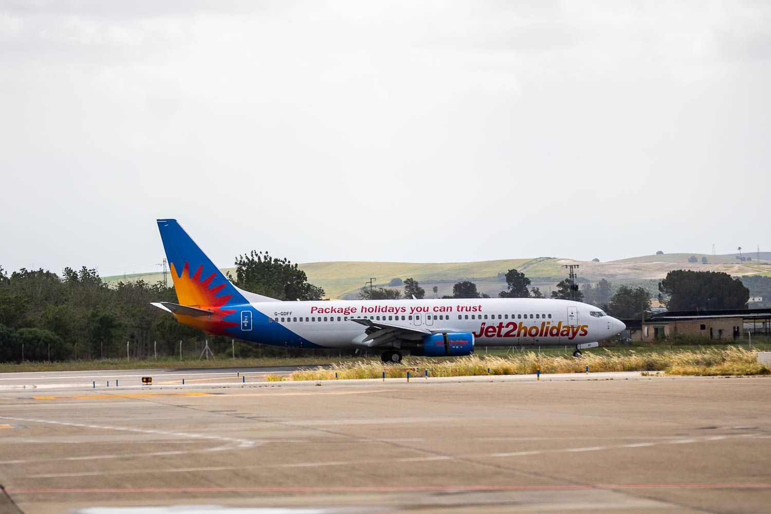 Un avión en la pista del Aeropuerto de Jerez.