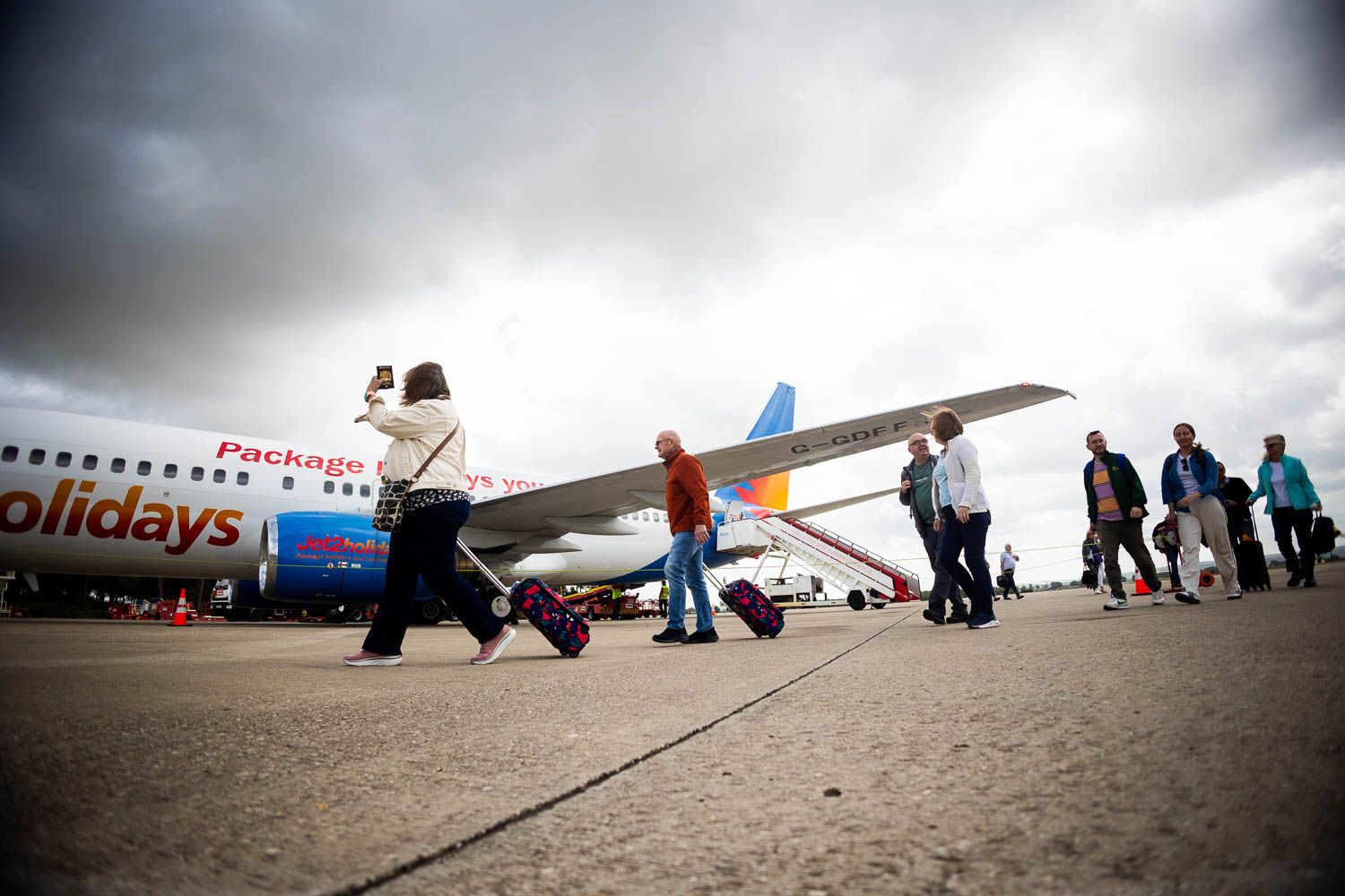 Turistas llegando al Aeropuerto de Jerez.