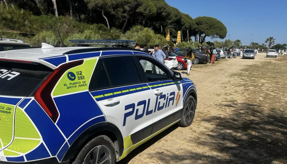Presencia de la Policía Local en Puerto Sherry.