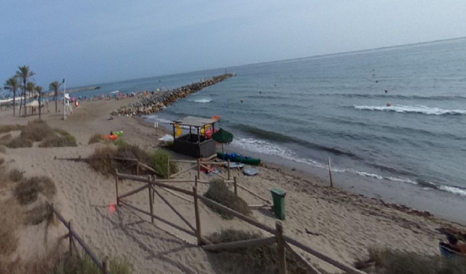 La playa de Cabopino, en Marbella.