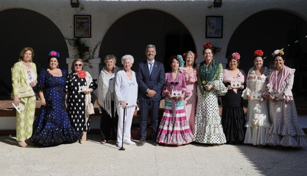 Foto de grupo con las mujeres participantes.