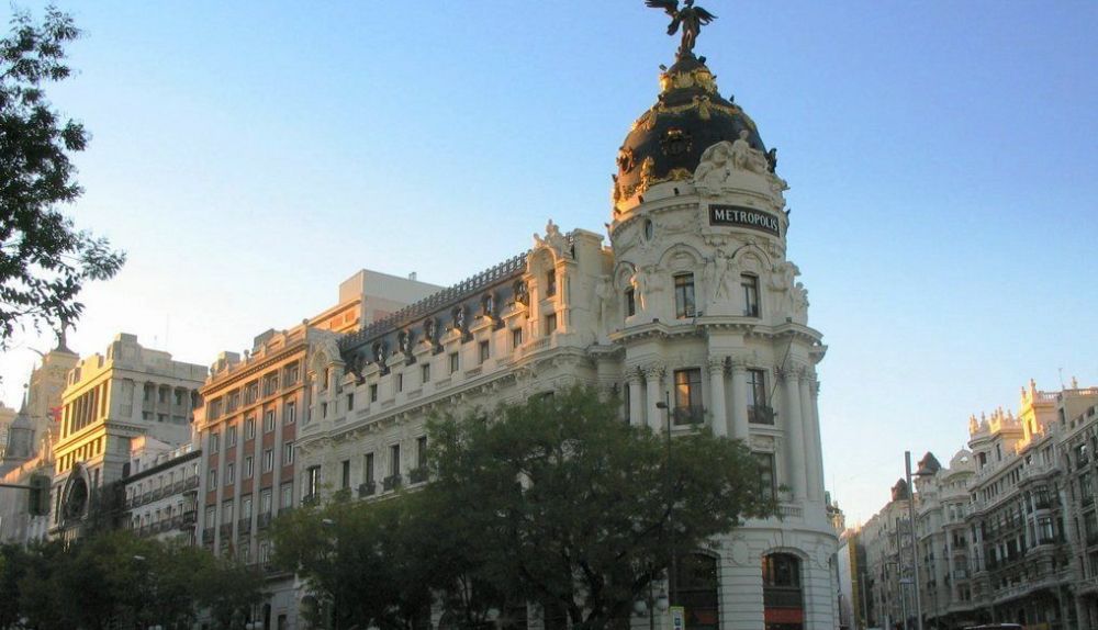 (2) Edificio Metrópolis de Madrid, en la calle de  Alcalá, donde trabajó entre 1907 y 1910