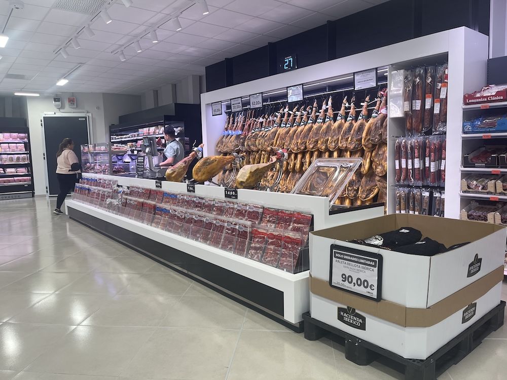 Zona de corte de jamón en un Mercadona en Jerez, en una imagen de archivo. Zona de corte de jamón en un Mercadona en Jerez, en una imagen de archivo.