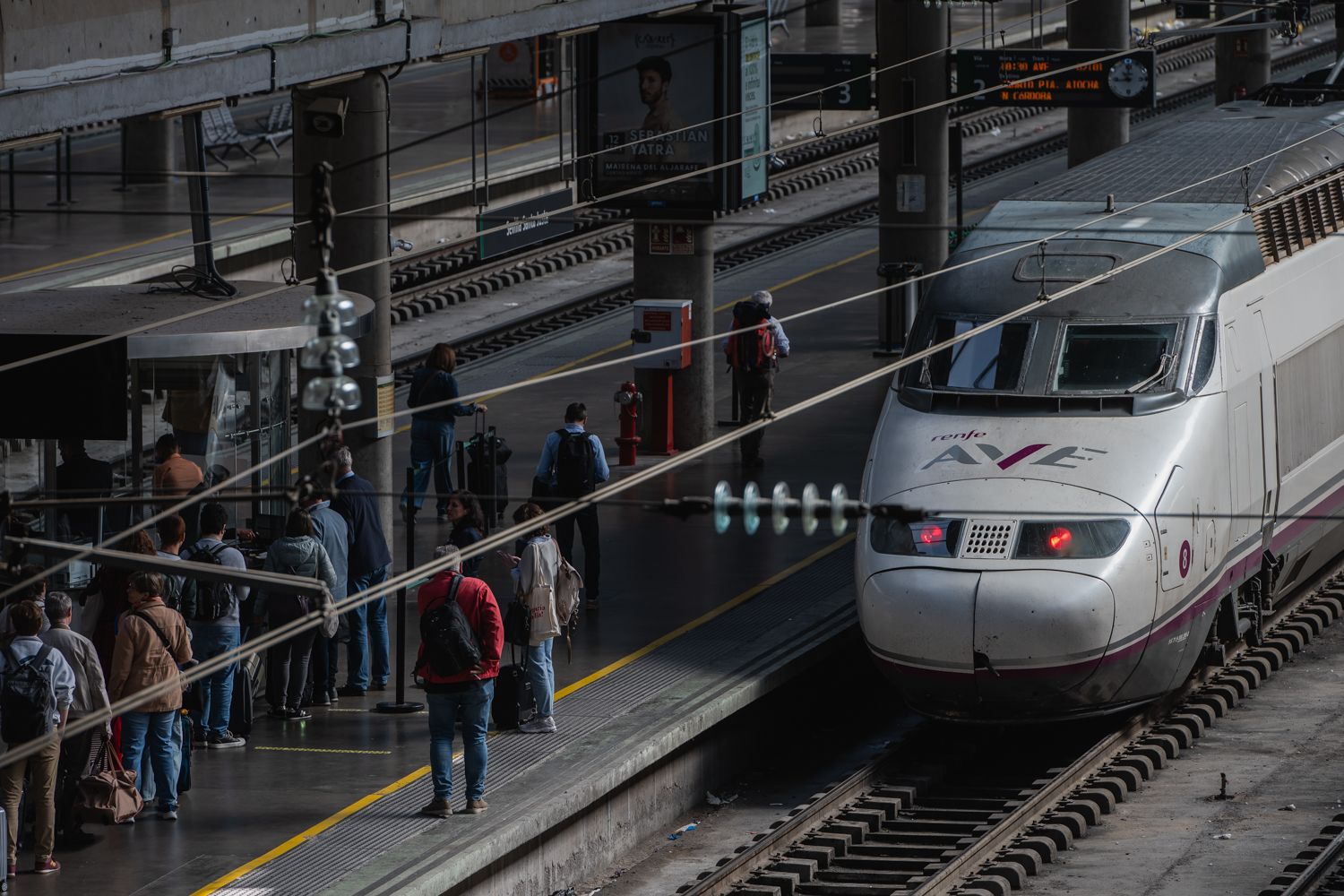 Un AVE en la estación de Santa Justa. Un AVE en la estación de Santa Justa.