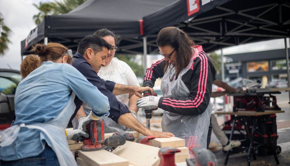El curso enseña técnicas sobre carpintería.