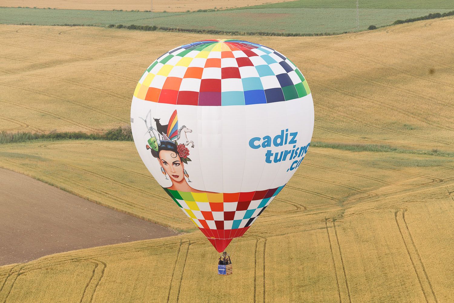 La gitana preside el cielo.