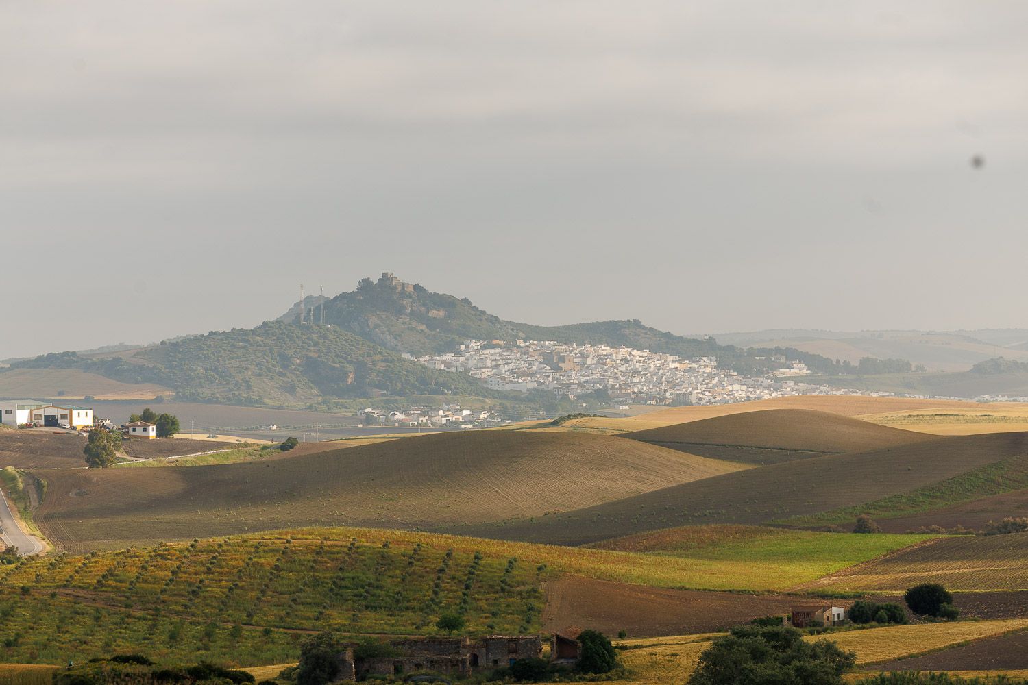 El pueblo de Espera, a lo lejos.