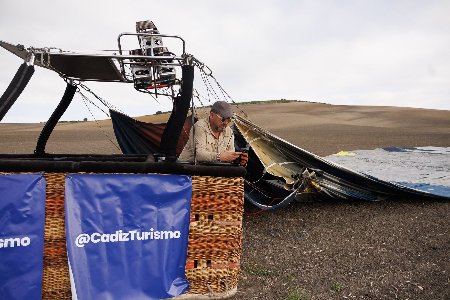 El globo, después del aterrizaje.