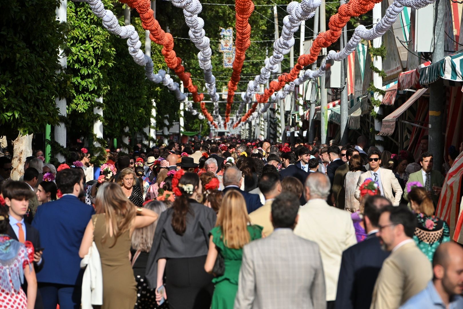 Ambiente este jueves en la Feria de Sevilla 2025.   MAURI BUHIGAS